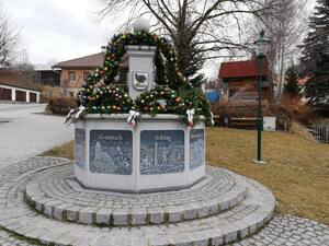 Grünbach_Brunnen_Osterschmuck (Quelle: Erwin Chalupar, Grünbach)