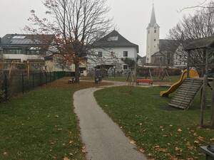 Musikschule Schnopfhagen Veranstaltungen Spielplatz (Quelle: Land OÖ.)