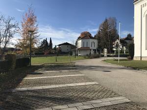 Wallern an der Trattnach Park Plätze Ortsplatz (Quelle: Land OÖ.)